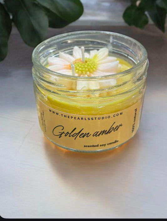 Daisy jar candle